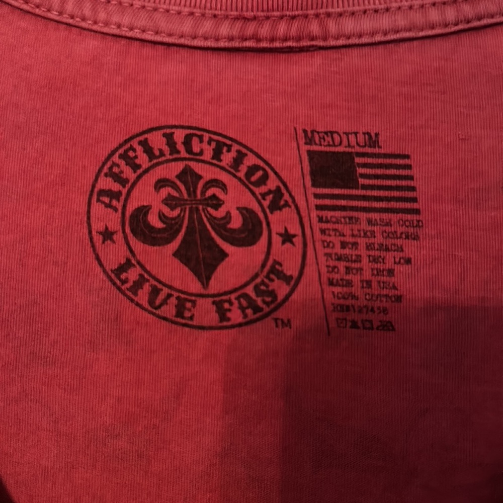 Affliction tee red with black stones - Picture 3 of 10